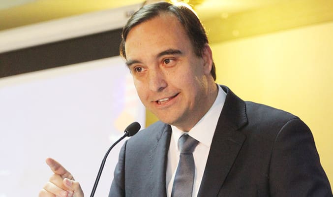 Gobernador Flies participa en seminario sobre logística e infraestructura para el desarrollo