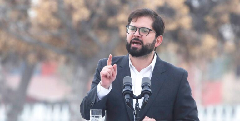 Fiscalía avanza en investigación por denuncia del Presidente Gabriel Boric sobre acoso electrónico