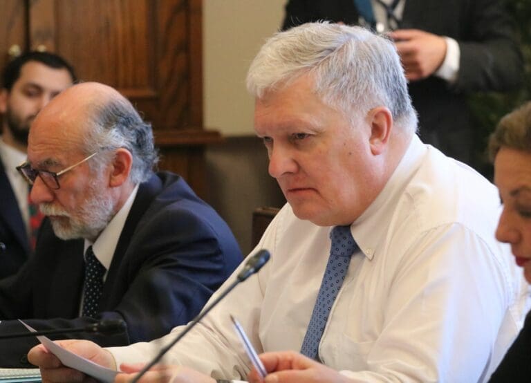 Senador Kusanovic manifiesta preocupación por irregularidades en casos laborales del Estado en Magallanes
