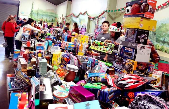Derechos del consumidor en Navidad: Sernac recuerda qué hacer si el regalo no gustó o venía con fallas