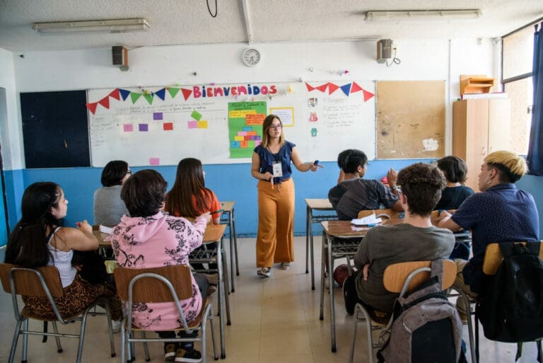 Enseña Chile abre postulaciones para profesionales comprometidos con la educación de calidad
