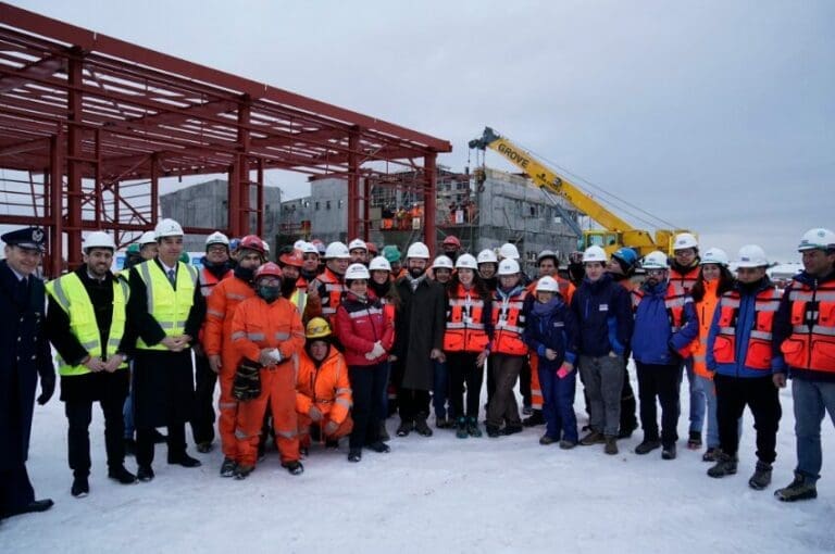 Presidente Gabriel Boric visita obras en el Aeropuerto Presidente Ibáñez de Punta Arenas