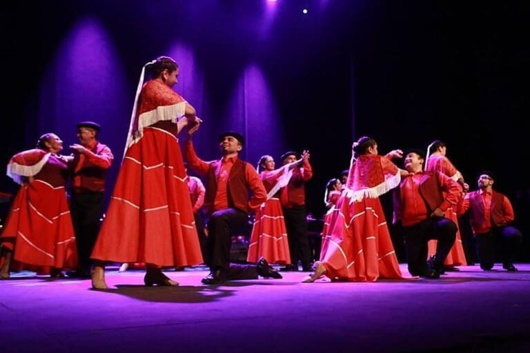Compañía Folklórica Brisa Austral celebra su 14º aniversario con una gala especial