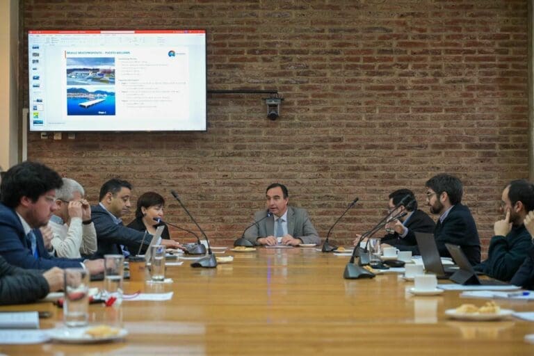 Avances en desarrollo portuario e hidrógeno verde destacan en sesión de Comisión Ciudad – Puerto