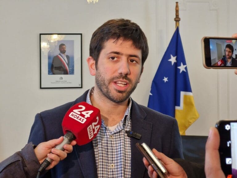 Delegado presidencial de Magallanes y informa sobre postergación de normativa de tránsito de camiones