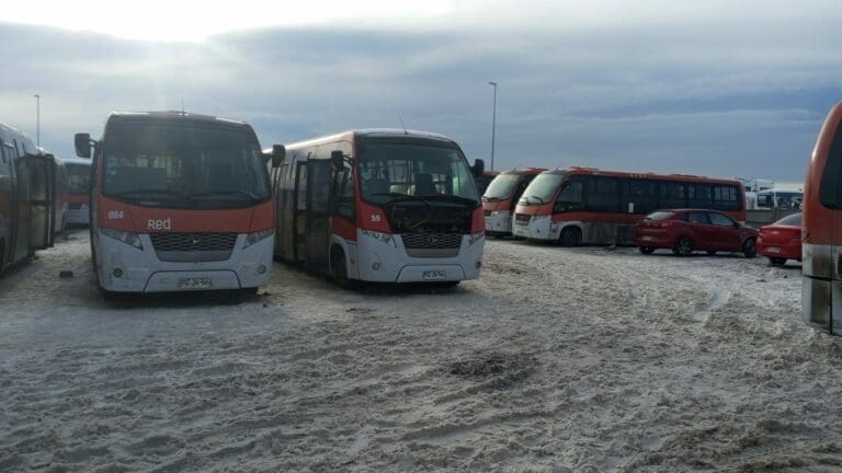 Menos de la mitad de los buses del transporte público de Punta Arenas circularon debido a su mal estado