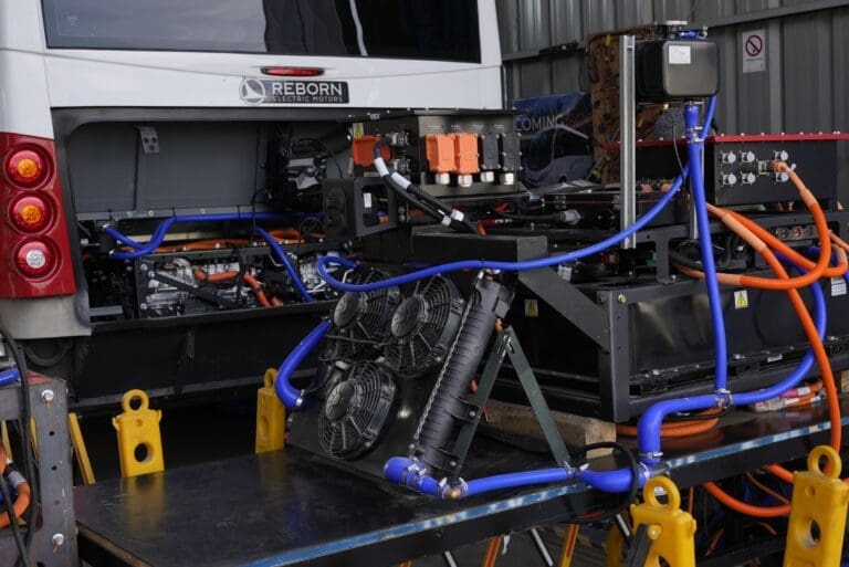 Innovación en movimiento: el primer bus a hidrógeno de Chile avanza firmemente