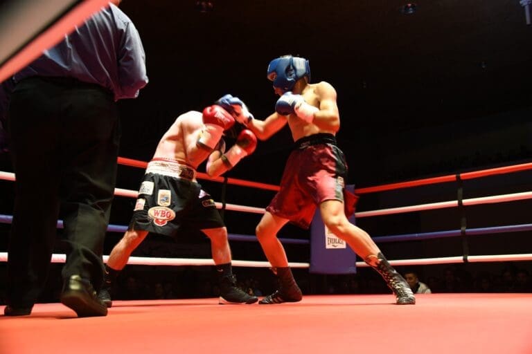 Invierno a todo deporte: Municipio lanza campeonato de boxeo y de levantamiento de pesas