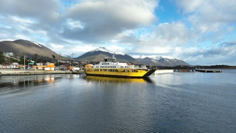 Tabsa introduce el ferry Kawéskar para mejorar conectividad entre Punta Arenas y Puerto Williams