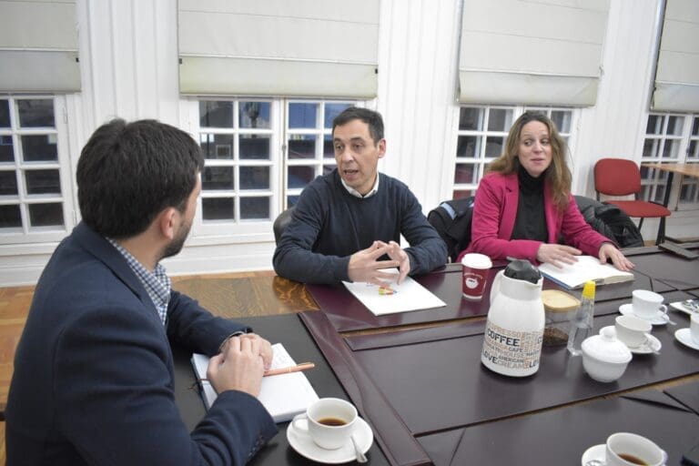 Instalan oficina de la Defensoría de la Niñez en Magallanes: compromiso con la protección infantil