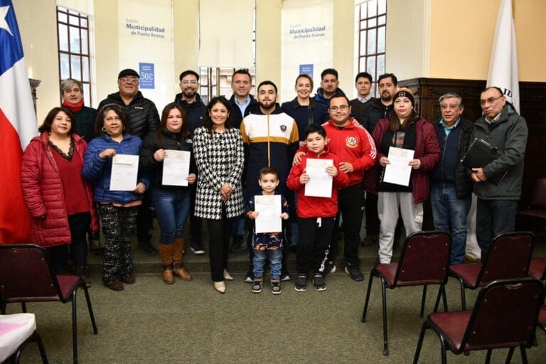 Se entregaron subvenciones municipales en Punta Arenas que beneficia a organizaciones sociales