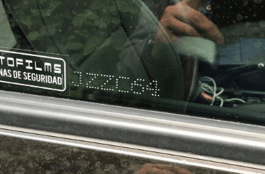 Cámara de Diputados rechaza proyecto para eliminar obligación de grabar placas patente en vehículos