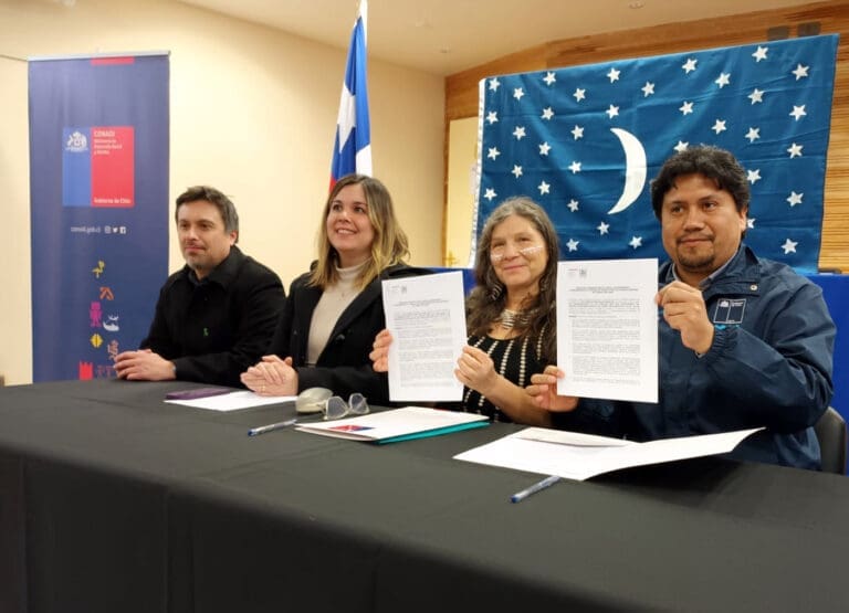 Conadi firma protocolo de acuerdo para acreditación de calidad indígena de los Selk'nam