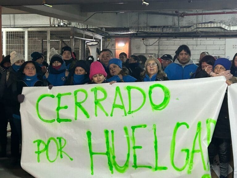Walmart Chile y la Federación Nacional de Trabajadores terminan huelga tras seis días de paro