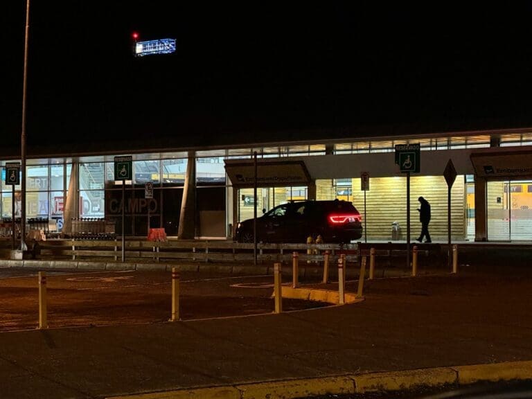 Anuncian licitación para proyecto de alumbrado público en la ruta al aeropuerto