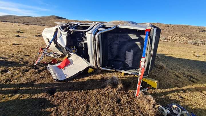 Volcamiento en la ruta CH-255 a Monte Aymond deja cuatro heridos de gravedad