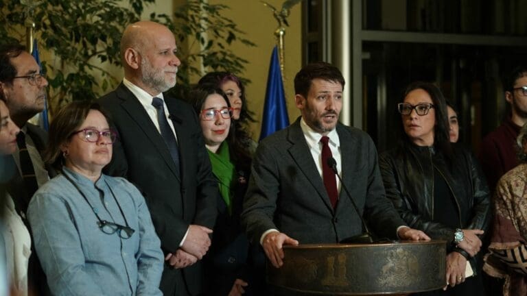 Gobierno introduce proyecto de ley para triplicar la cobertura del subsidio eléctrico y mejorar la SEC