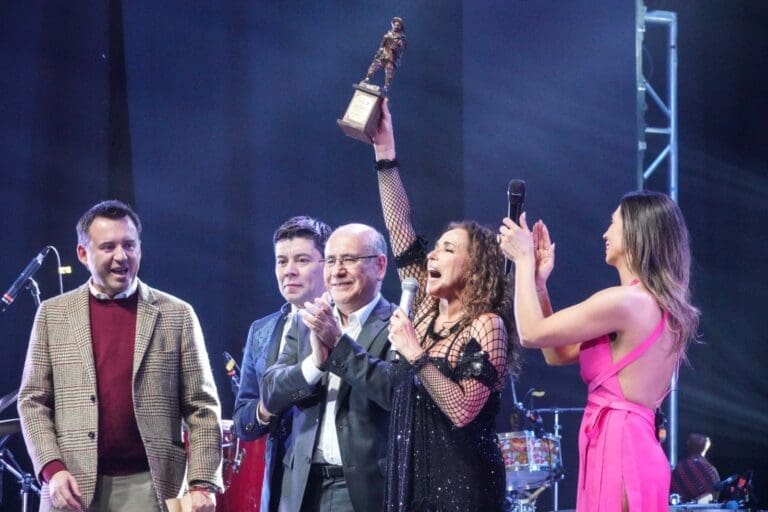 Daniela Mercury se llevó el Ovejero, el Ñandú y hasta un pingüino