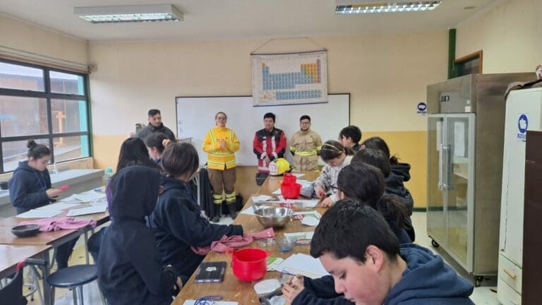 Conaf celebra el Día de los Parques Nacionales con actividades educativas en Puerto Williams