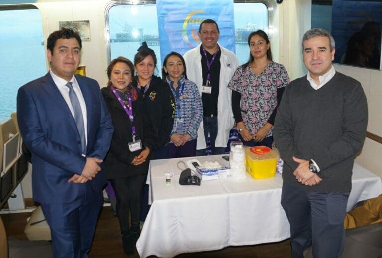 Operativo de salud cardiovascular en ferry Pathagon beneficia a pasajeros en el Mes del Corazón