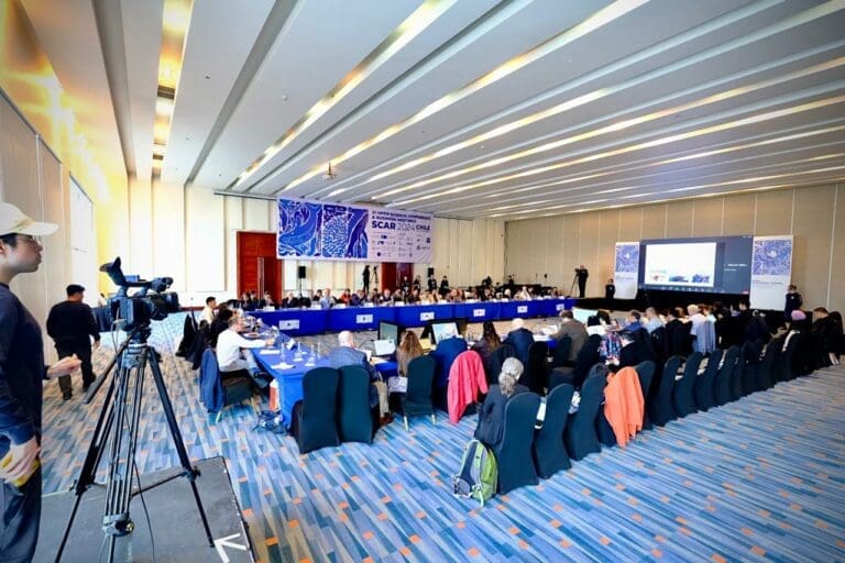 Reunión de delegados del Scar en Punta Arenas aborda la ciencia antártica y el cambio climático