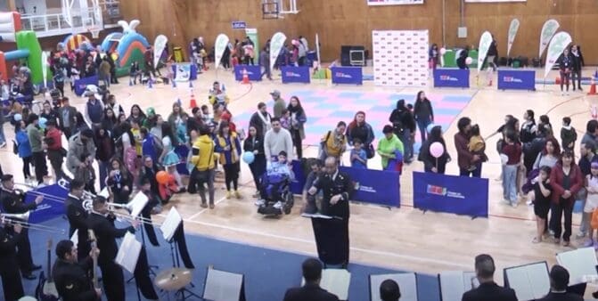 Gran celebración del Día del Niño en el Gimnasio Fiscal reúne a más de 3.000 personas