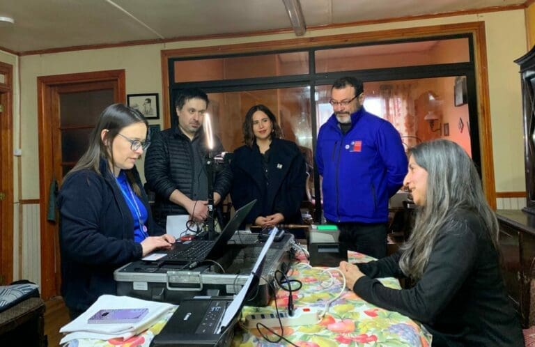 El Ministerio de Desarrollo Social y Familia entrega el sello “Chile Cuida” al Registro Civil