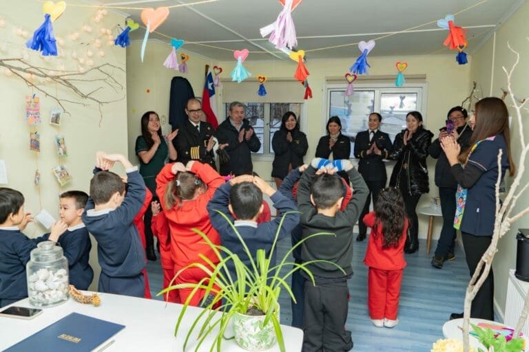 Jardín infantil “Pequeños Colonos” lidera iniciativas medioambientales en Isla Navarino