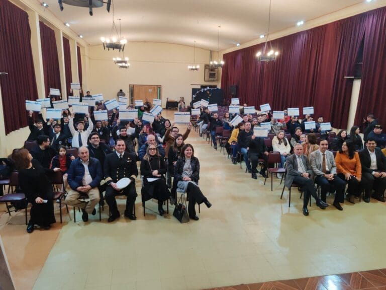 Sence y ChileValora certificaron a 95 estudiantes y trabajadores por competencias laborales