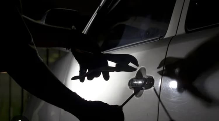 Capturan delincuente  con amplio prontuario robando accesorios de un auto en Punta Arenas