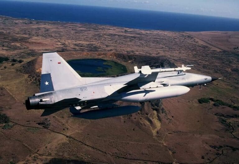 Fuerza Aérea de Chile informa sobre maniobras militares tras fuertes estruendos en Punta Arenas