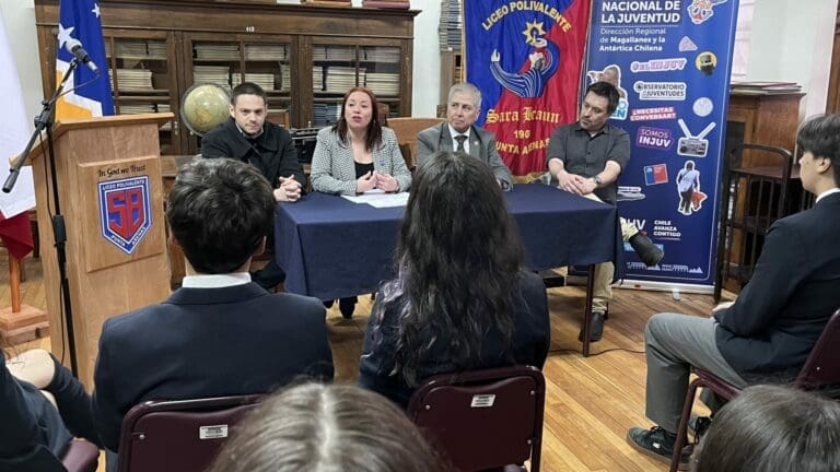 Injuv Magallanes realiza lanzamiento del Mes de las Juventudes en Punta Arenas
