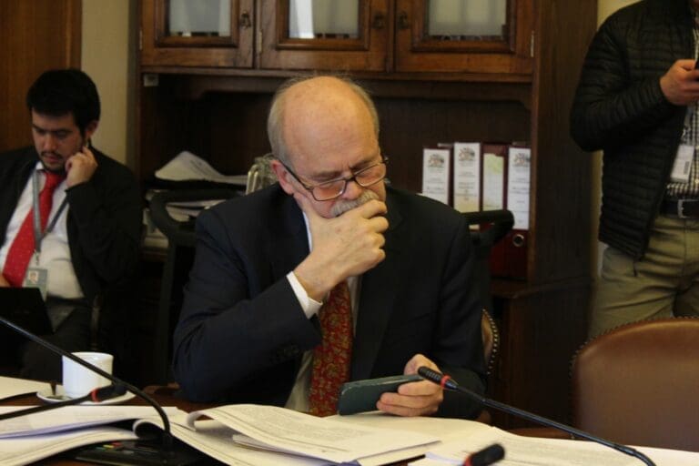 Diputado Christian Matheson critica recorte presupuestario en salud en Magallanes y solicita auditoría