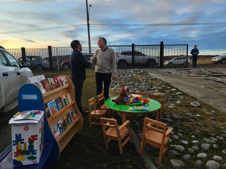 Delegación Presidencial de Tierra del Fuego inaugura rincón infantil para mejorar la atención a familias