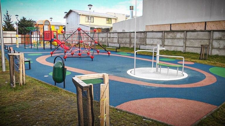 Vecinos de Villa Mardones estrenan nueva sede y plaza de juegos