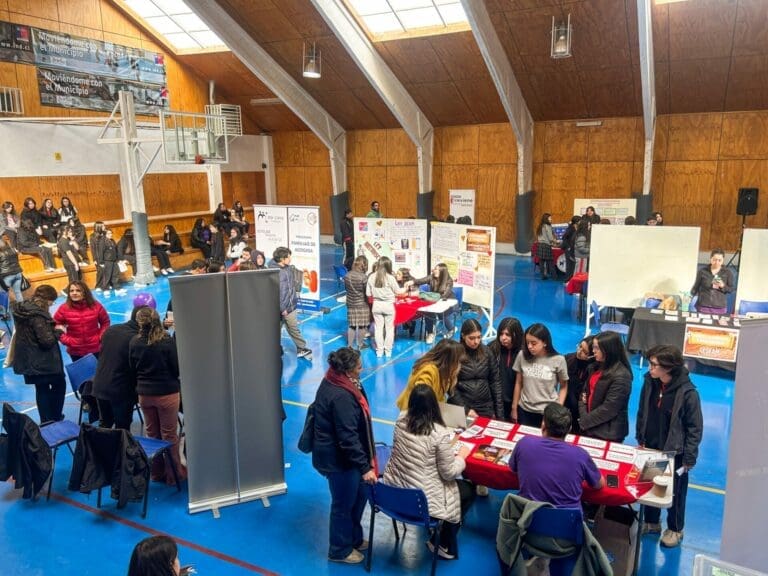 Feria Ciudadana Preventiva en Natales promueve educación cívica y prevención de violencias