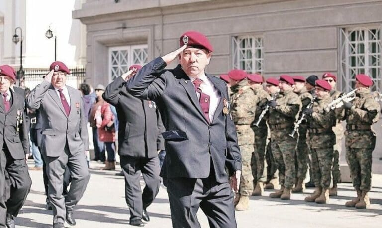 Ex coronel Julio Castañer, condenado por el Caso Quemados, es trasladado al penal de Punta Peuco