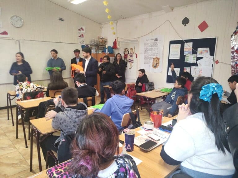 Promueven la seguridad vial para ciclos en la Escuela Dellamira Rebeca Aguilar durante el Día Nacional Sin Auto