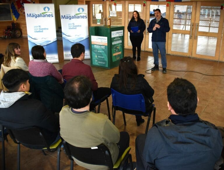 Realizan inauguración del segundo punto de reciclaje de aceite doméstico en Puerto Natales