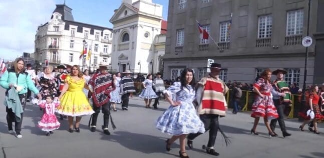 Desfile de Fiestas Patrias marca el inicio de las celebraciones en Punta Arenas