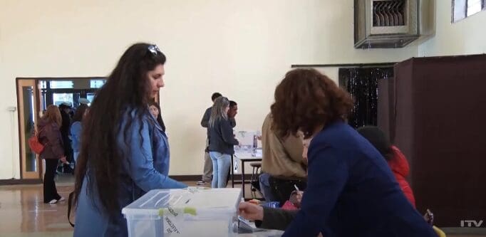 Elección de alcalde provisional en Punta Arenas será decidida por sorteo