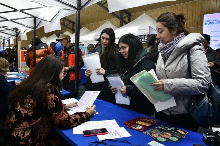 Más de 1.800 personas asistieron a la Feria Laboral Municipal: oportunidades en la búsqueda de empleo