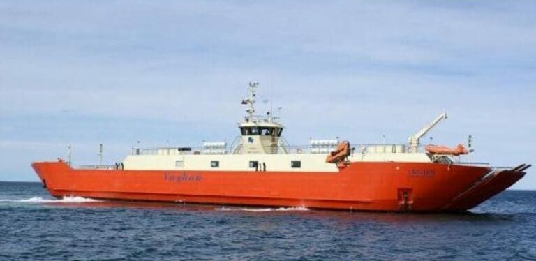 Ferry “Yaghan” sufre varada en el paso Labbe: se despliega amplio operativo de rescate y salvamento marítimo
