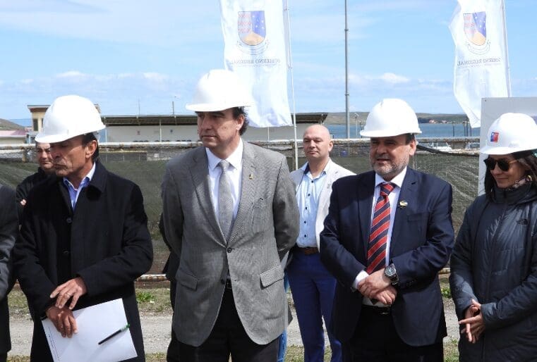 Nuevo gimnasio Mario Zavattaro en Porvenir presenta un avance del 40%