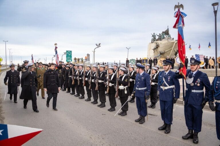 Se realizó conmemoración de los 181 años de la Toma de Posesión del Estrecho de Magallanes