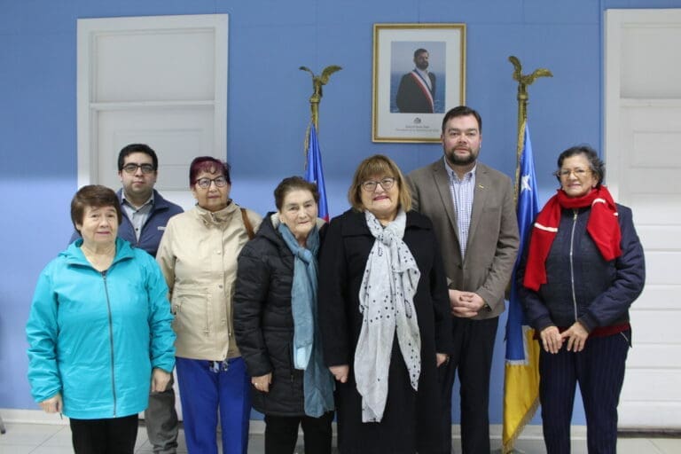 Se reconoció la labor de las dirigencias sociales y personas mayores en Puerto Natales