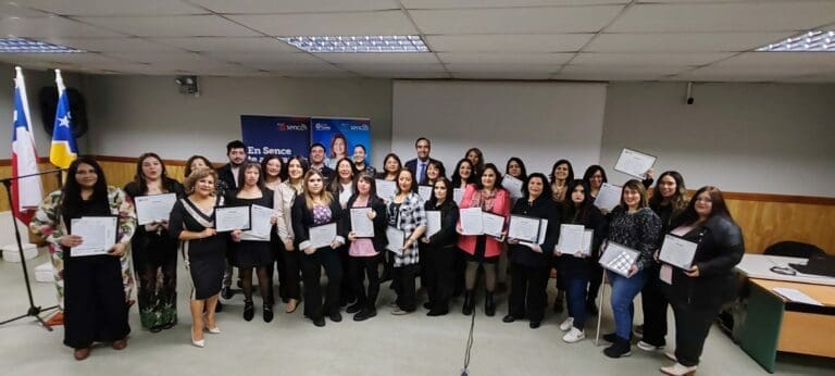 37 mujeres de Punta Arenas reciben certificación en Cuidados Integrales para Personas Mayores