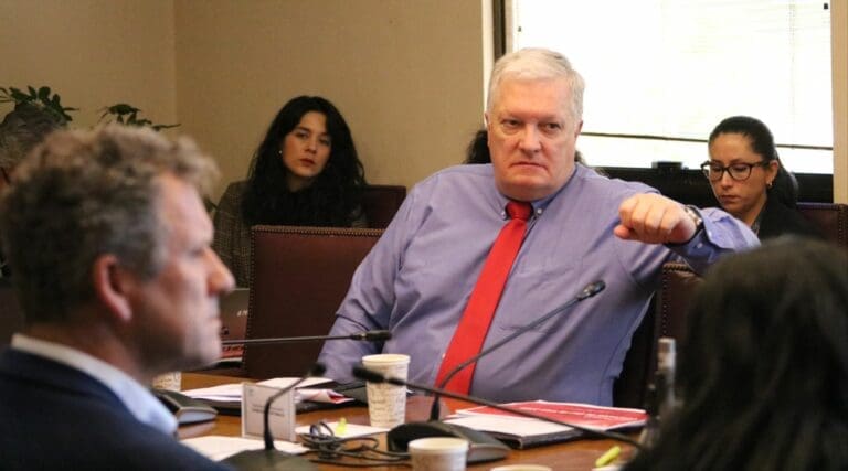 Kusanovic critica gestión en listas de espera: “el verdadero problema es la falta de más de 11 mil médicos en Chile”