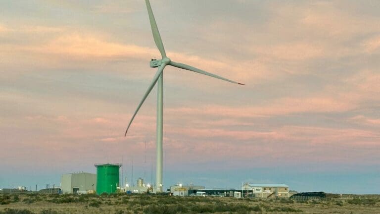 Enap y HIF Global firman importante acuerdo para acelerar el desarrollo de e-Combustibles en Chile