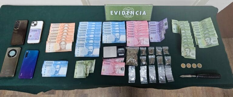 Denuncia anónima permite detención de sujetos por microtráfico